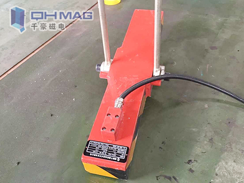 管材(棒材)竖吊型电永磁吊具 管材(棒材)竖吊型电永磁吊具